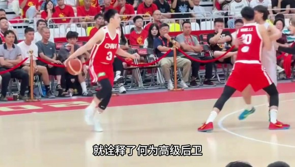 复仇菲律宾！胡明轩自动触发三分系统！不沉球+后撤步太无解了
